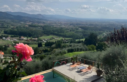 Buggiano Villa | Villa 'Panorama' with Shared Pool, Shared Terrace and Air Conditioning