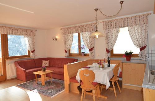 San Genesio Apartment | Villa Paröis