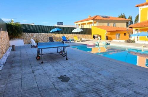 Coto Villa | Villa Paraíso Do Coto - Piscina, mar e surf