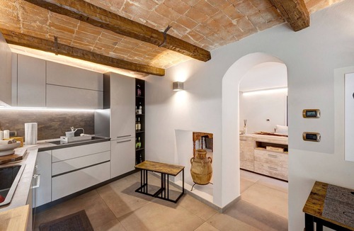 Isola d'Asti Apartment | Villa Paradiso Apartment with Private Pool, Garden and Wi-Fi