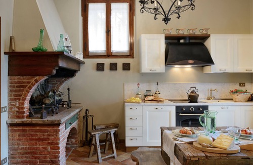 Saturnana Other | Villa Parri