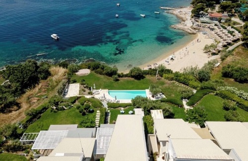 Elia Nikitis Villa | Villa Pathos: Beachfront Bliss with Pool & Panoramic Views/3 bdrs