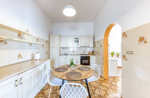Posto Rosso Villa | Villa 'Patrizia' with Sea View, Wi-Fi and Air Conditioning