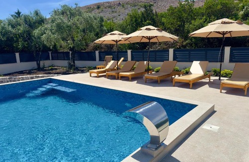 Radovici House | Villa Paula