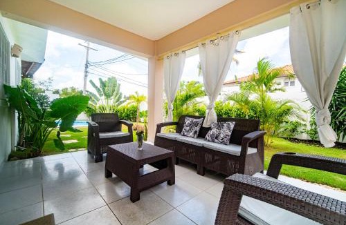 Dominicus Villa | Villa Pauline