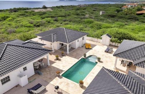 Hato Villa | Villa Pearl - Steps from the Sea