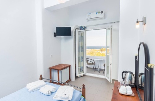 Karterados Hotel | Villa Pelekanos