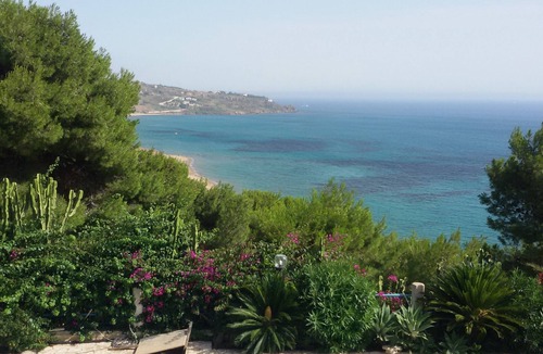 Sciacca Villa | Villa PEONIA a window on the sea