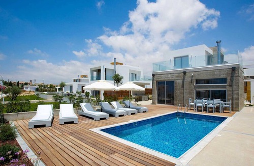 Paphos House | Villa Periwinkle - Three Bedroom