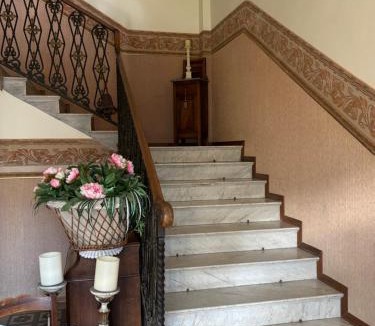 Caprona House | Villa Petri