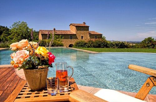 Petrognano Villa | Villa Petrognano by PosarelliVillas