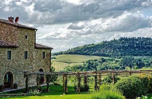 Petrognano Villa | Villa Petrognano by PosarelliVillas