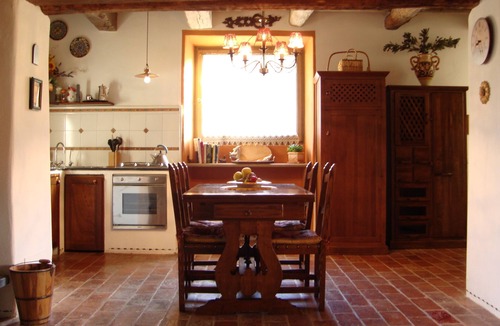 San Giovanni del Pantano Villa | Villa Piantoni on Antognolla Golf Estate, Restaurant, Cafe, Hiking+Biking Trails