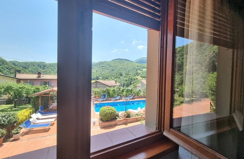 Piazza al Serchio Villa | Villa Piazza, private solar heated pool, walk to all facilities! WIFI