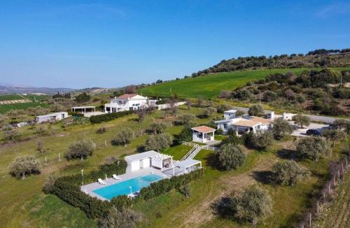 Casale Modica Villa | Villa Pinella by Villa Plus