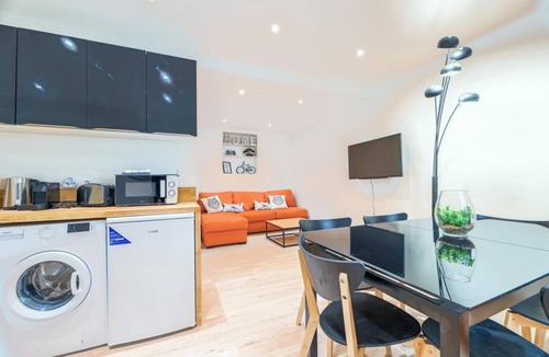 Ternes Apartment | Villa Poncelet-Suite La Vie est Belle- 3 bedrooms, Champs Elysées, with A/C