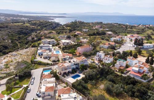 Chorafakia Apartment | Villa Polani Elegant Maisonette with Pool