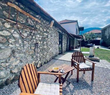 Lefkonas Bed & Breakfast | Villa Prespa