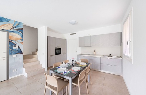 San Benedetto di Lugana Villa | Villa Prestige 19 with private pool and garden