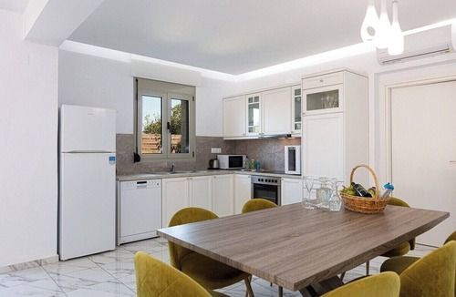 Pagkalochori Villa | Villa Prima - With Private Heated Pool & Jacuzzi