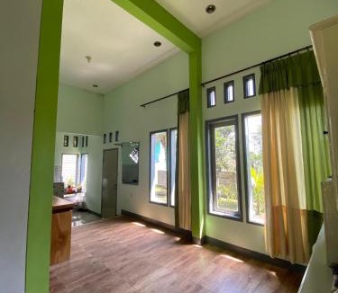 Bumiaji Villa | Villa Pring Lima