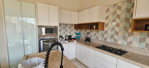 Maringa Villa | Villa Privada de Luxo com Piscina Refugio para Familias em Maringa