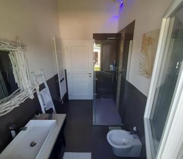 Granarolo dell'Emilia Bed & Breakfast | Villa Private Pool Luxury G&P Hot Tub