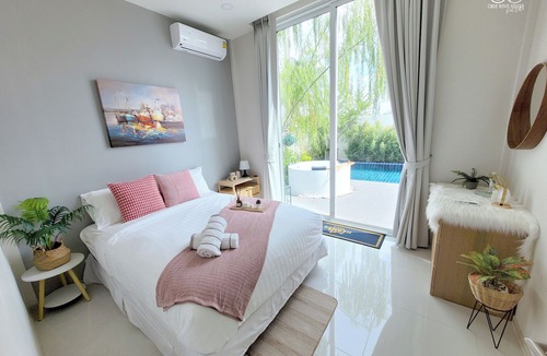 Cha-am Villa | villa private pool and jacuzzi, 5 min from the beach!