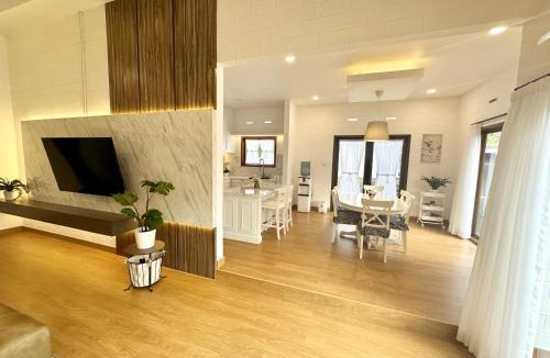 Ciburial House | Villa Putih Le Cordon