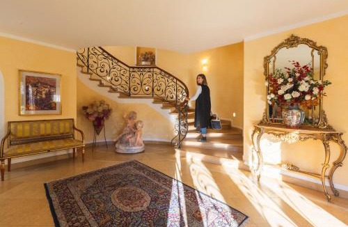 Tassullo Bed & Breakfast | Villa Quercia Relais & Spa