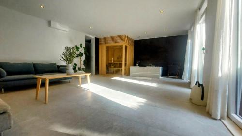 Sutivan Villa | Villa R&B