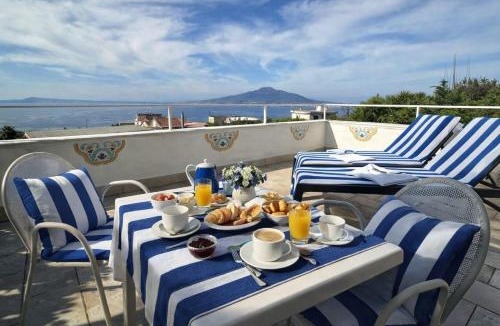 Monte Chiaro House | Villa Raf