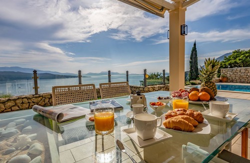 Katouna Villa | Villa Regina, a fabulous 4 bedroom villa, overlooking the Ionian Pelagus!