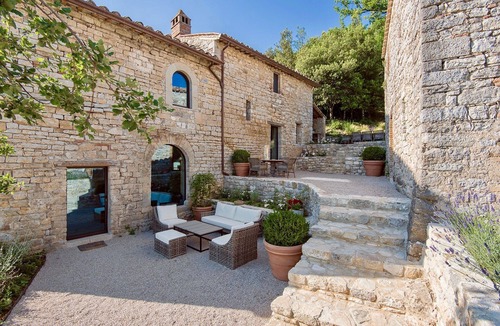 Umbertide Villa | VILLA REGINA - Four Bedroom Villa, Sleeps 8