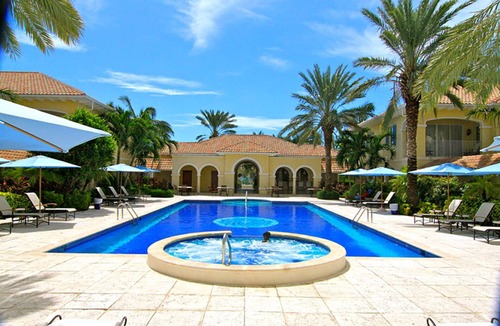 Grace Bay Condo | VILLA RENAISSANCE 603, 1BR in Grace Bay. Steps to the sand. WOW