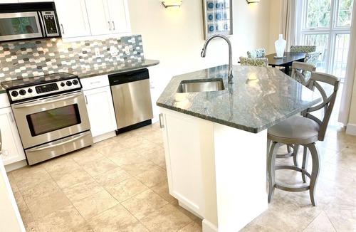 Grace Bay Condo | Villa Renaissance 503: Book August Now And Save 10%!