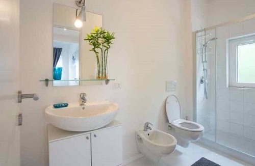 Notaresco Apartment | VILLA RENZO modern apartment in a country house a few minutes from the coast