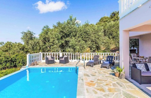 Skopelos Town Villa | Villa Revenio - Three Bedroom Villa, Sleeps 5