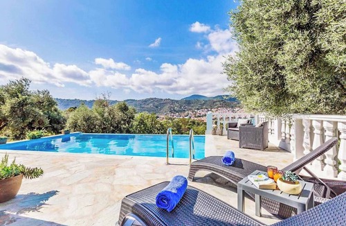 Skopelos Town Villa | Villa Revenio - Three Bedroom Villa, Sleeps 5