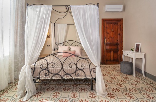 Lucca Historical Center Bed & Breakfast | Villa Ricci Suites