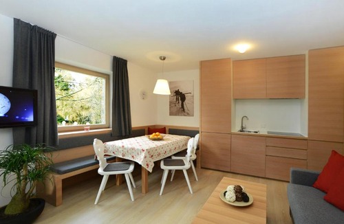 Valle San Silvestro Apartment | Villa Rienzner