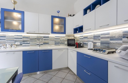 Castelvetrano Villa | Villa "Riflessi d'Azzurro" with Sea View, Private Pool & Wi-Fi