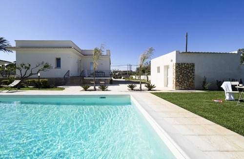 Marsala Villa | Villa Rita
