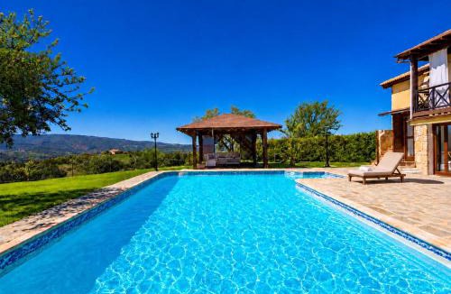 Peristerona Villa | Villa River View