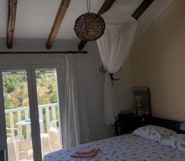 Platana House | Villa Riverside