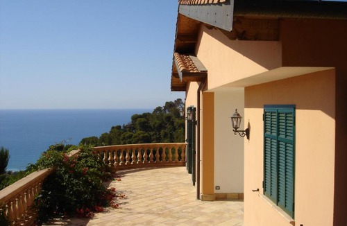 Latte Villa | Villa Riviera