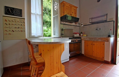 Ronchi Villa | Villa Ronchi - 10 People, 500m from Sea, WIFI, large Garden, Pets welcome, rustic style