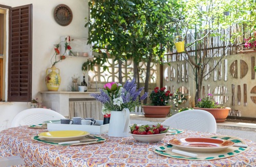 Conversano Apartment | Villa Rosa, Relax Place – Sea View Apartment with Wi-Fi and Air Conditioning
