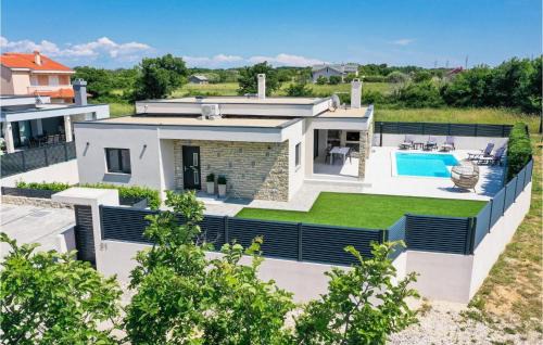 Nin House | Villa Rose