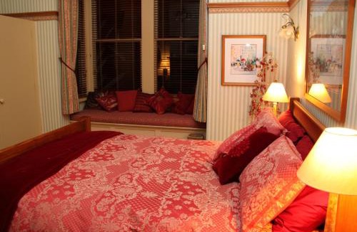 Invercargill Bed & Breakfast | Villa Rouge B&B
